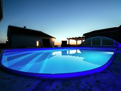 Beautiful Holiday Home In Debeljak With Swimming Pool