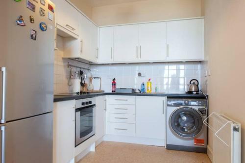 Apartamento 2 Bedroom Flat Sleeps 4 By The Shore