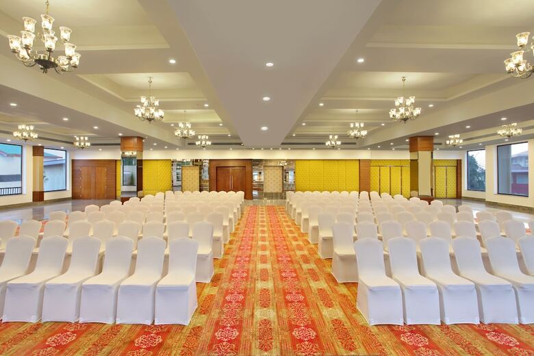 Hotel Rs Sarovar Portico