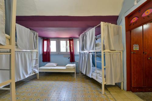 Roger�s Hostel Tel Aviv (Age 18-45)