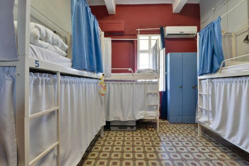 Roger�s Hostel Tel Aviv (Age 18-45)