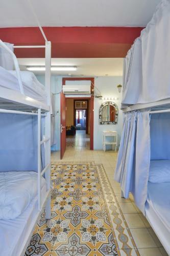 Roger�s Hostel Tel Aviv (Age 18-45)