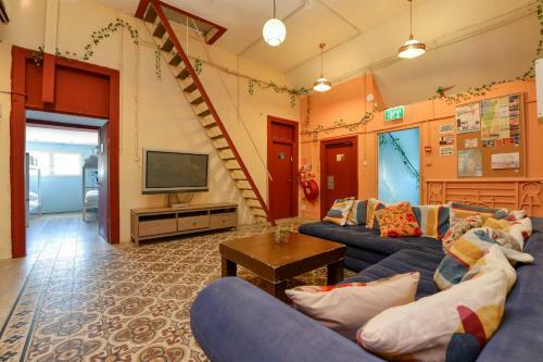 Roger�s Hostel Tel Aviv (Age 18-45)