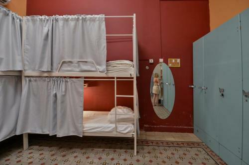 Roger�s Hostel Tel Aviv (Age 18-45)