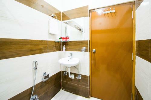 Hotel Oyo 5302 Bhadra Grand