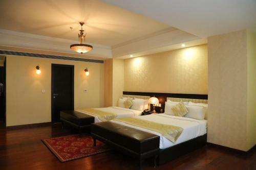 Hotel Trinity Grand