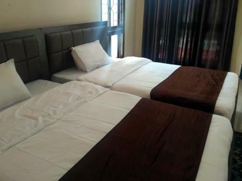 Easystayy Service Apartment