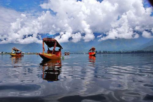 King Paradise Houseboats