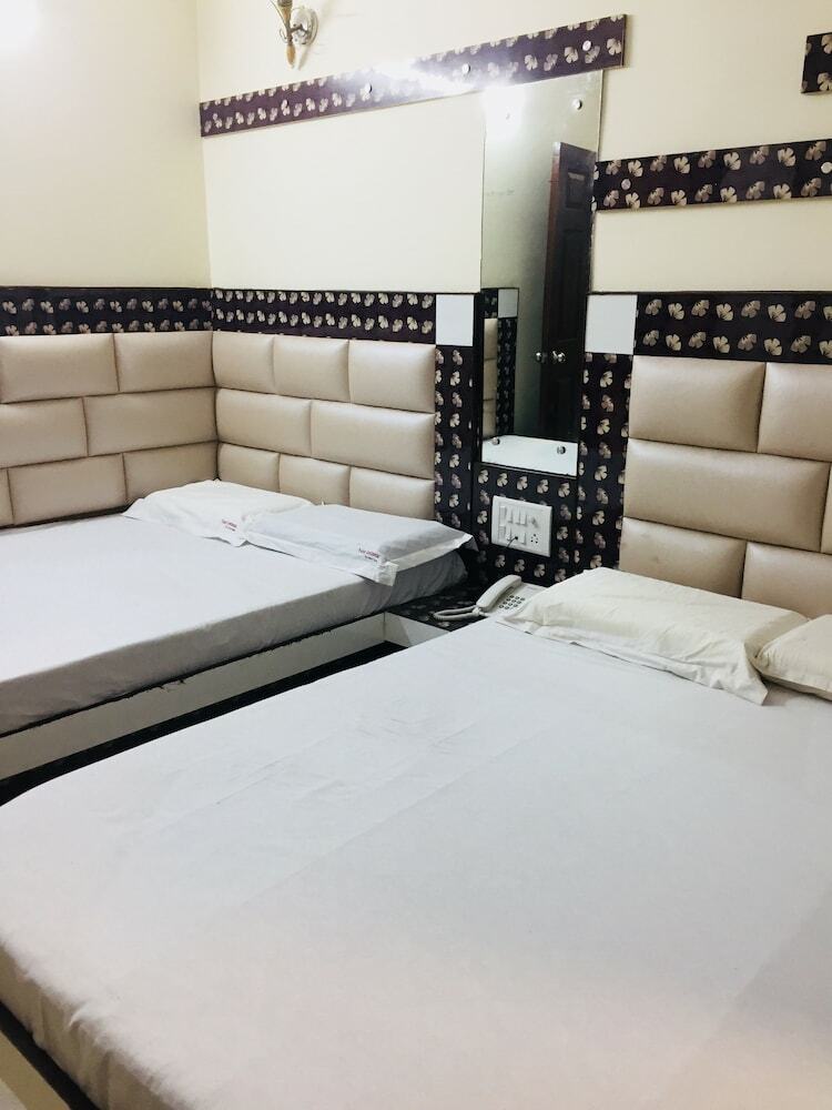 Hotel Tushar Continental