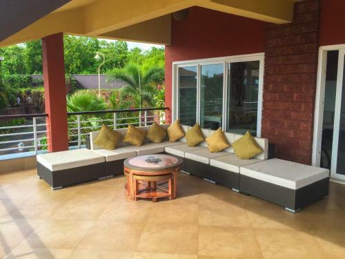 Dolphin Heights Ocean View Villa