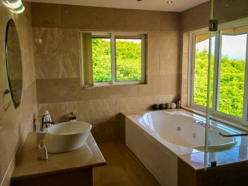 Dolphin Heights Ocean View Villa