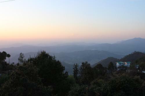 Hotel Kaafal Cottage Ranikhet
