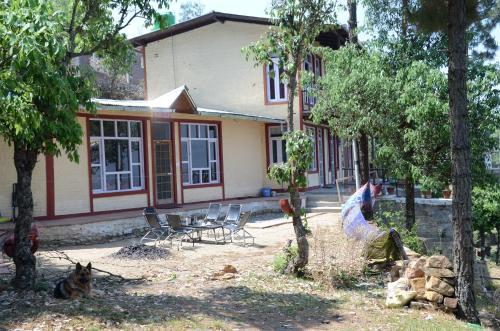 Hotel Kaafal Cottage Ranikhet