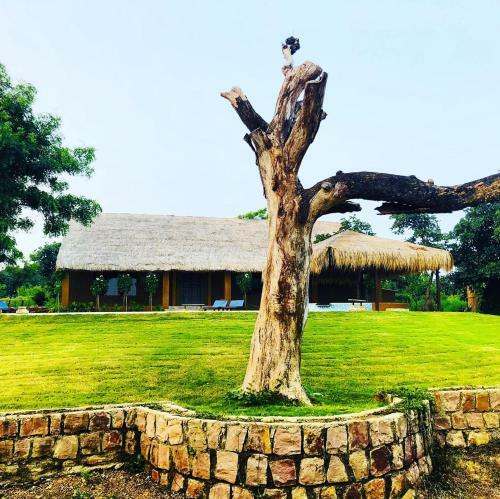 Hotel Karhandla Farm And Resort