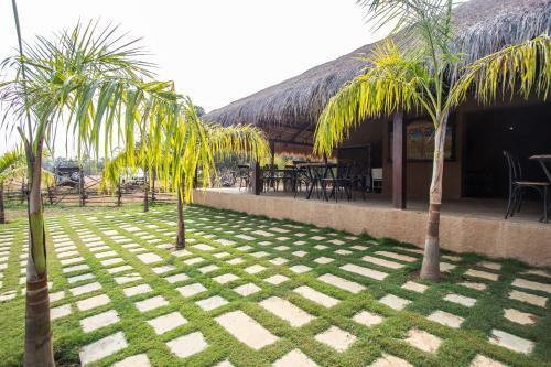 Hotel Karhandla Farm And Resort