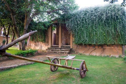 Hotel Karhandla Farm And Resort