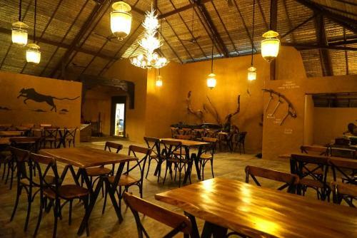 Hotel Karhandla Farm And Resort