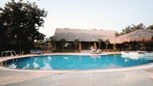 Hotel Karhandla Farm And Resort