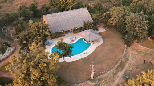 Hotel Karhandla Farm And Resort