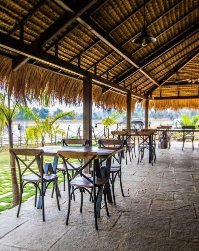 Hotel Karhandla Farm And Resort