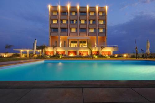 Hotel Regenta Central Hestia Dahej