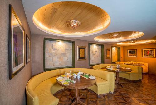 Lemon Tree Hotel Srinagar