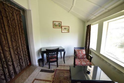 Hotel Mpt Rock End Manor, Pachmarhi