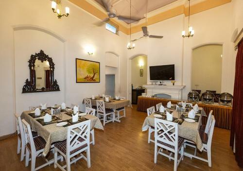 Hotel Mpt Rock End Manor, Pachmarhi