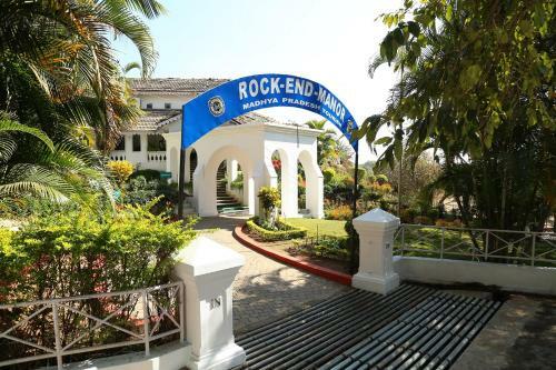 Hotel Mpt Rock End Manor, Pachmarhi