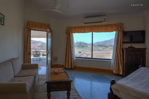 Hotel Jhadol Safari Resort