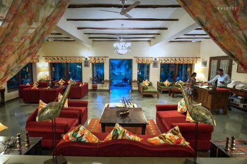 Hotel Jhadol Safari Resort