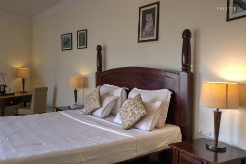 Hotel Jhadol Safari Resort