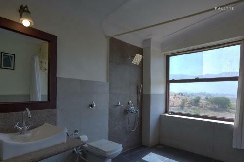Hotel Jhadol Safari Resort