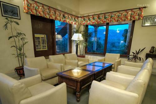 Hotel Jhadol Safari Resort