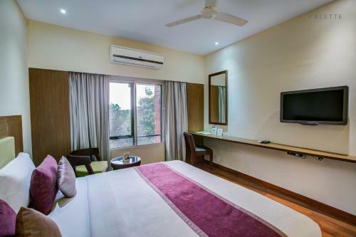 Hotel Jk Residency Cheruvathur