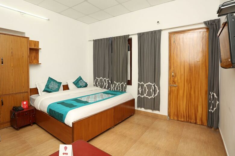 Oyo 8714 Hotel Amar