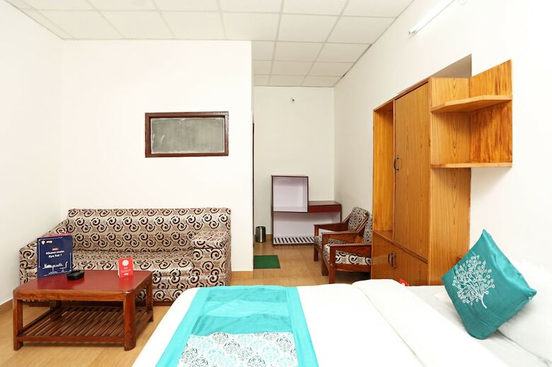Oyo 8714 Hotel Amar