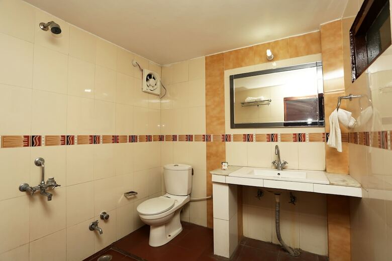 Oyo 8714 Hotel Amar