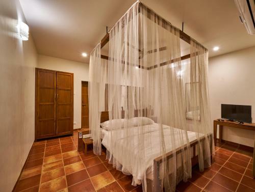 Hotel Nisarg Resort
