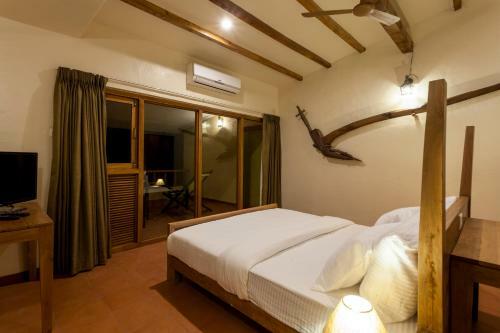 Hotel Nisarg Resort