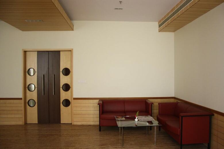 Hotel Royal Orchid Central Kireeti