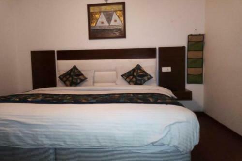 Hotel Goroomgo Lorent Mallital , Nanital