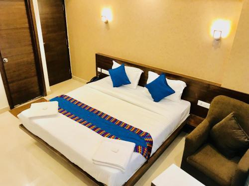 Hotel Regalia Inn &suites
