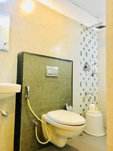 Hotel Regalia Inn &suites