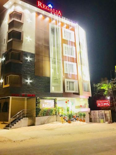 Hotel Regalia Inn &suites