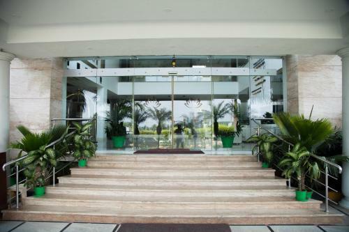 Hotel The Sai Leela
