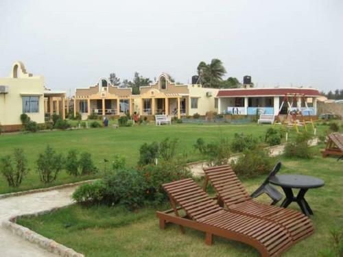 Hotel Aqua Marina Drive Inn