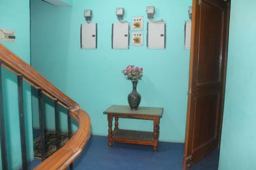 Eastsons' House