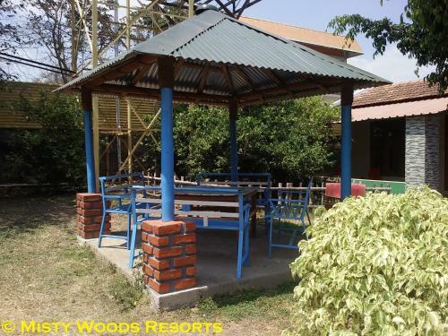 Hotel Misty Woods Resort