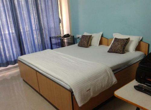 Bed & Breakfast 1 N 2 Bhk Service Apartment